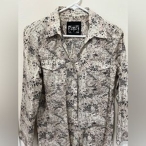 Cato 3/4 sleeve button up woman’s top.